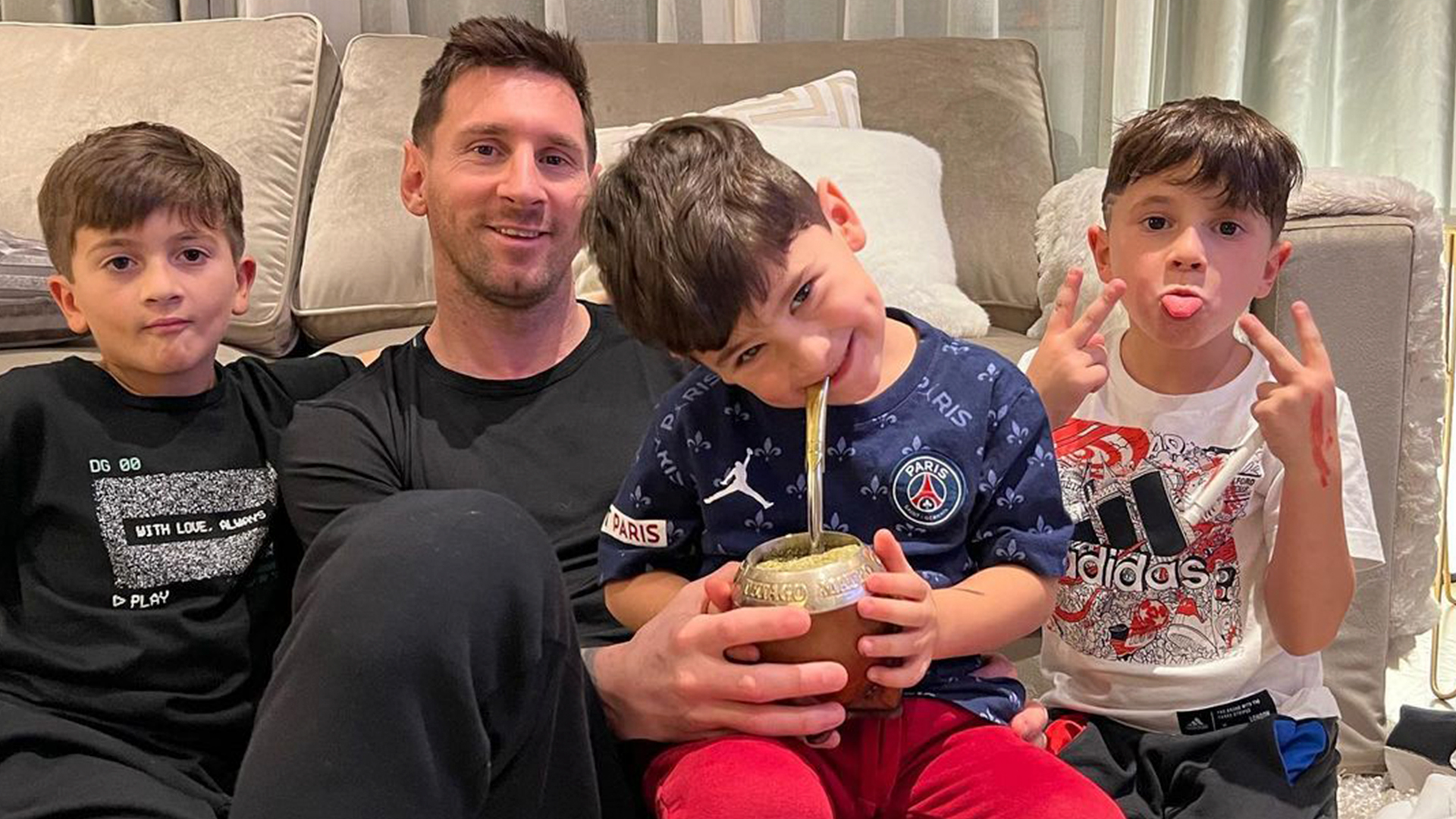 Leo Messi, amb els seus tres fills | @leomessi