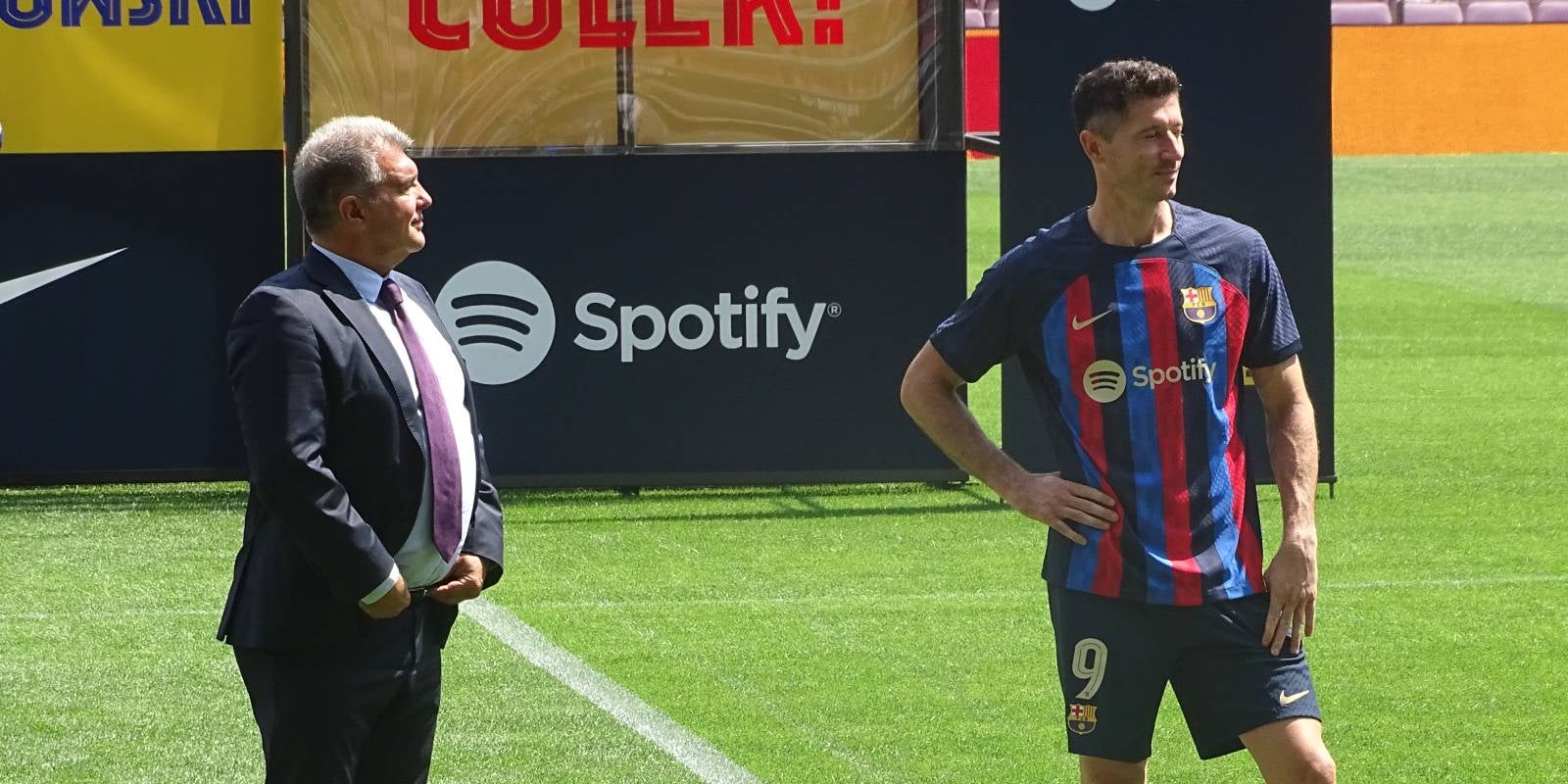 Robert Lewandowski i Joan Laporta, al Camp Nou | Gabriel Izcovich