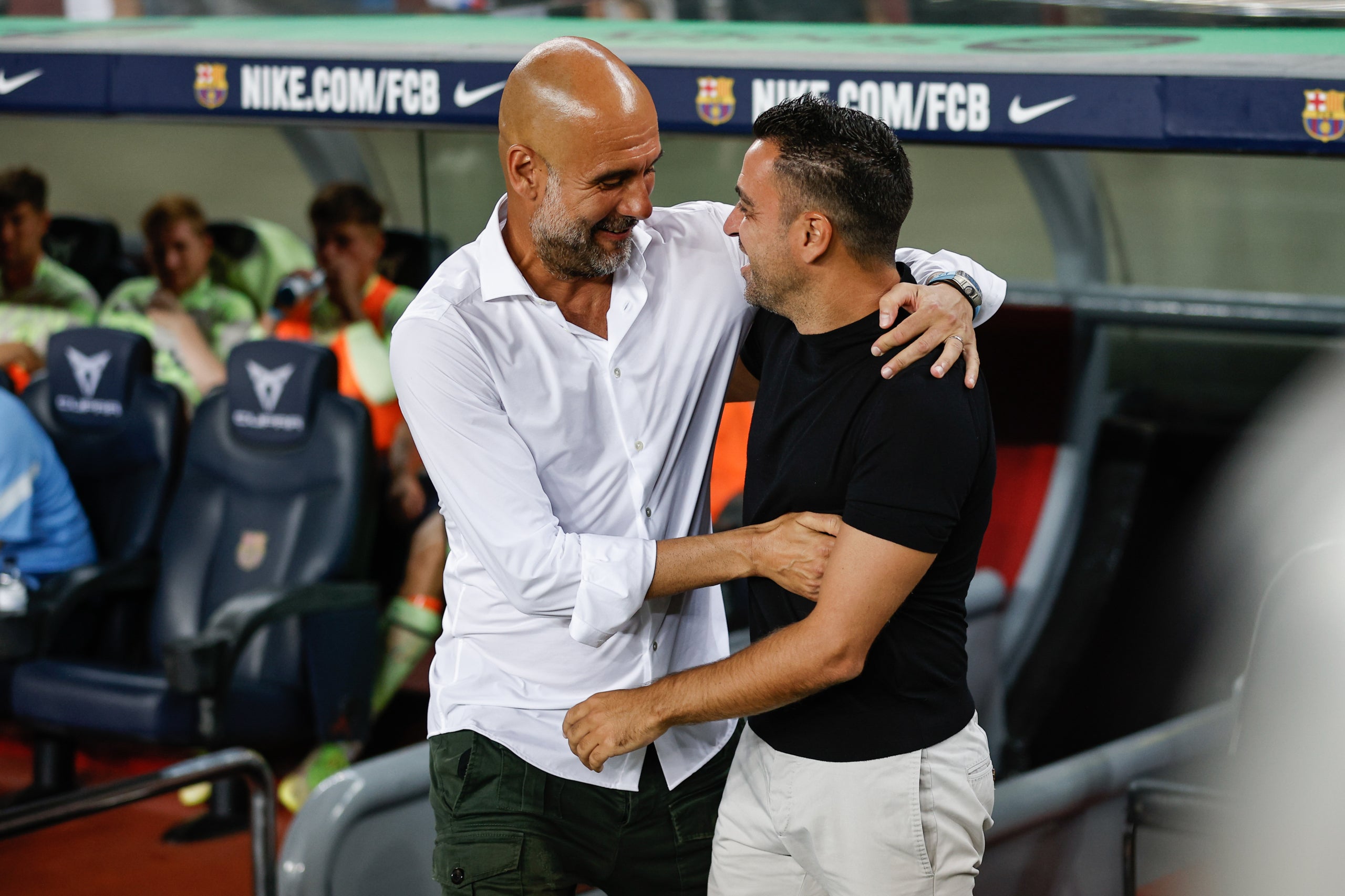 Pep Guardiola i Xavi Hernández, durant el partit benèfic contra l'ELA a l'inici de la temporada | Europa Press