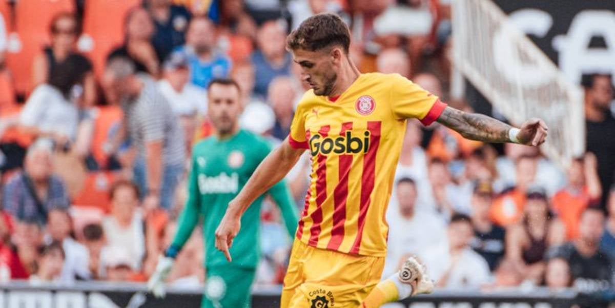 Santiago Bueno, jugador del Girona durant el partit contra el València | Girona FC