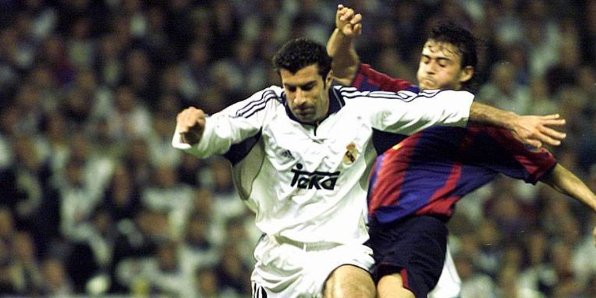 Luis Figo, durant un partit contra el Barça | Real Madrid CF