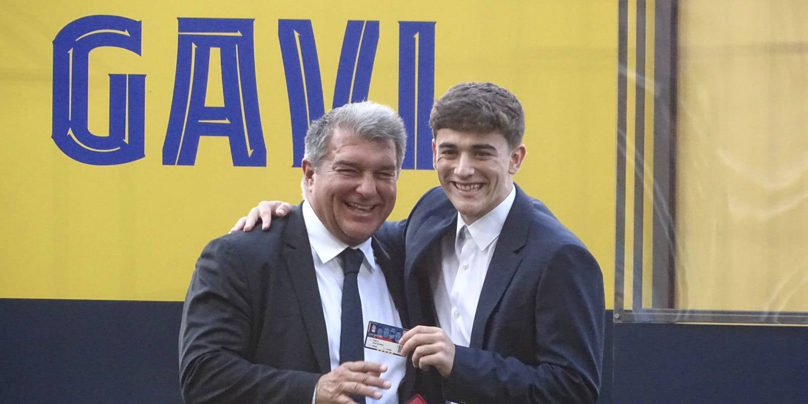 Joan Laporta, presidente del Barça, y Gavi, jugador del mismo | Gabriel Izcovich Bronstein