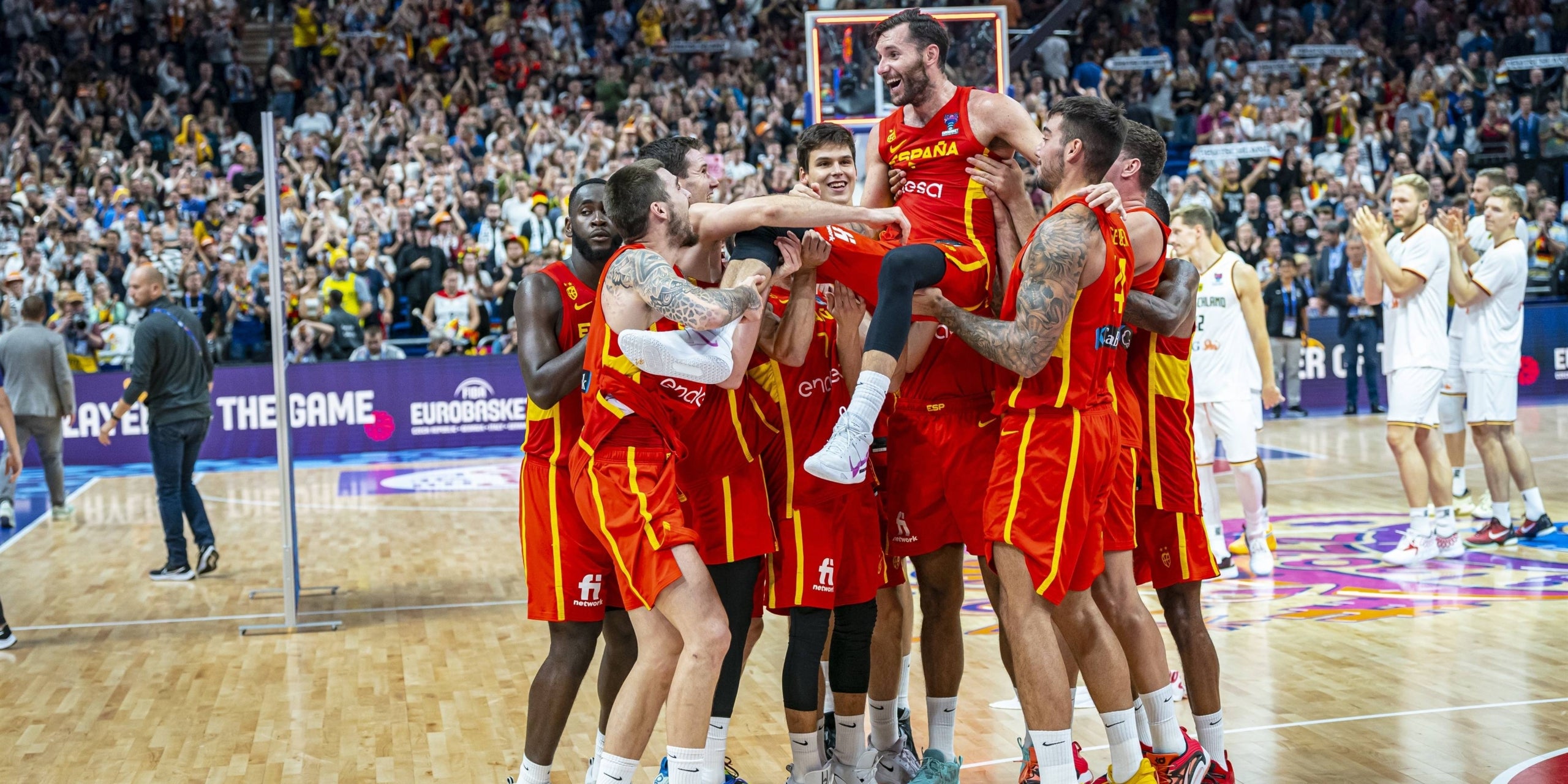 La selecció espanyola celebra l'Eurobasket 2022 | Europa Press