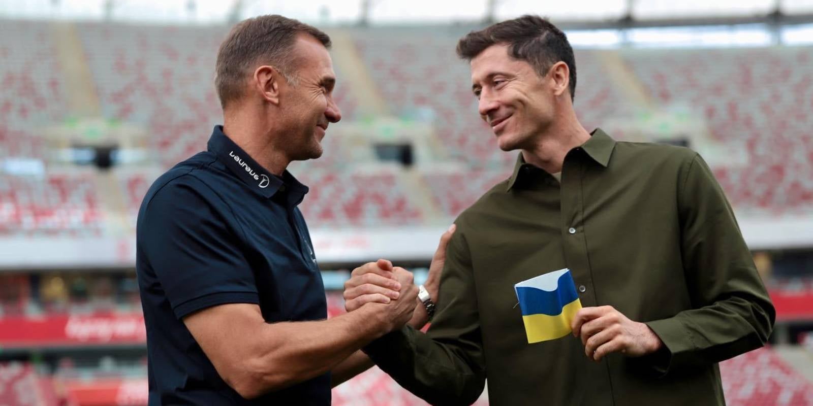Andriy Shevchenko, ex jugador ucraniano, y Robert Lewandowski, jugador polaco del Fútbol Club Barcelona | @lewy_official
