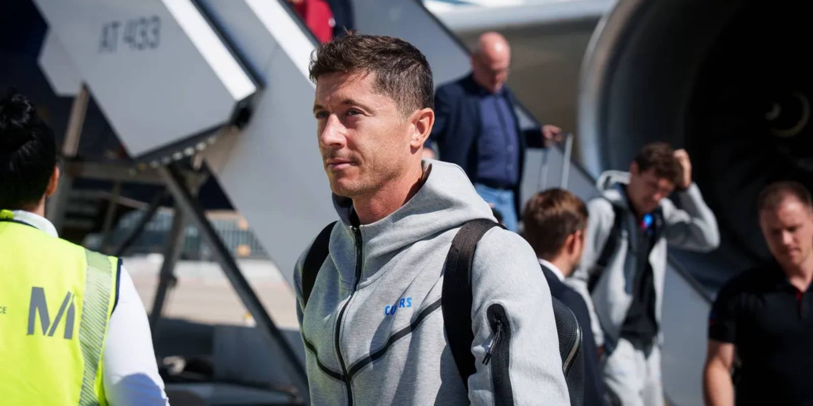 Robert Lewandowski, jugador del Barça, en l'arribada de l'equip a Munic | FC Barcelona