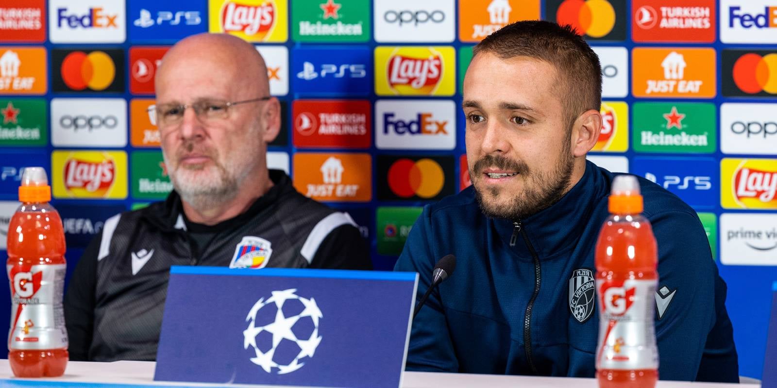 Michal Bilek y Ludek Pernica, entrenador y jugador de Viktoria Pilsen | Viktoria Pilsen