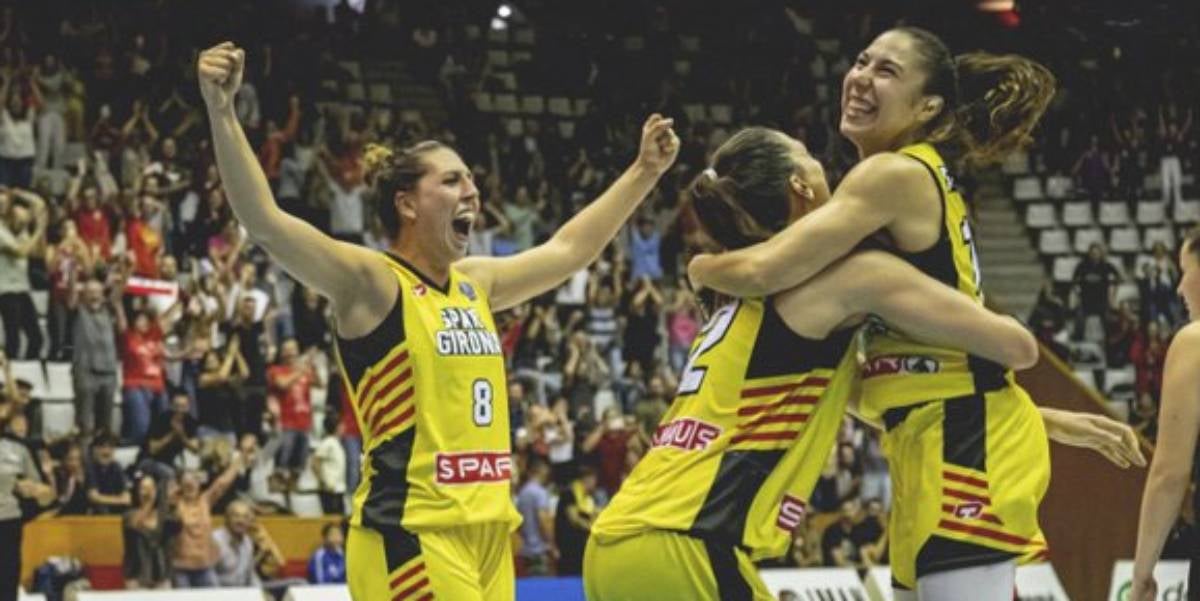 Jugadores de l'Uni Girona celebrant la victòria | @unigirona