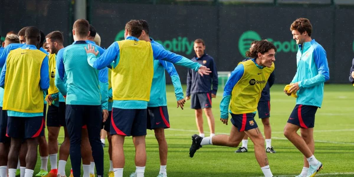 Héctor Bellerín, durant un entrenament amb el Barça | FC Barcelona