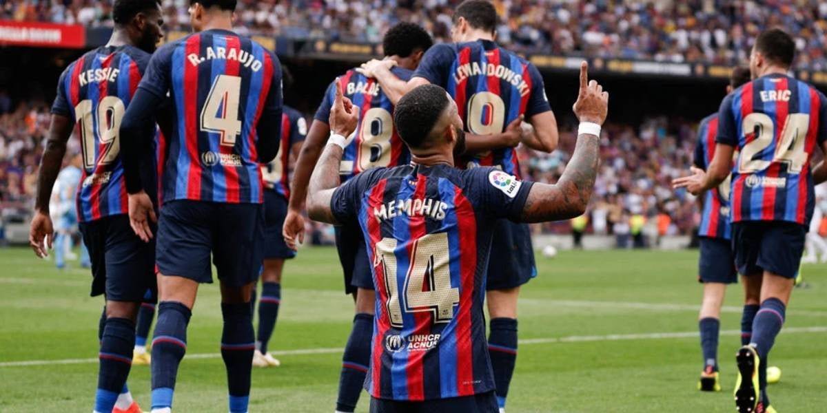 Memphis Depay celebra un gol amb el Barça | Europa Press