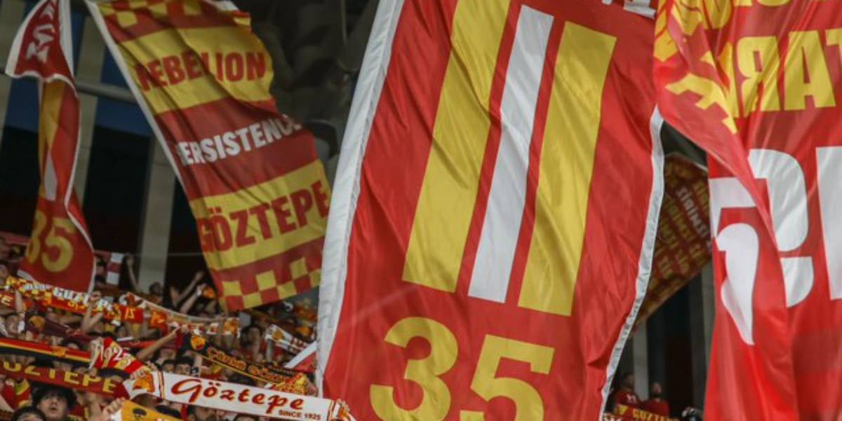 Aficionats del Gaztope, equip de la segona divisió turca | @Goztepe