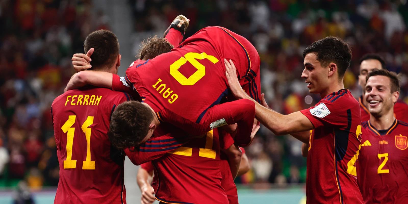 Jugadors de la selecció d'Espanya celebren un gol contra Costa Rica | @SEFutbol