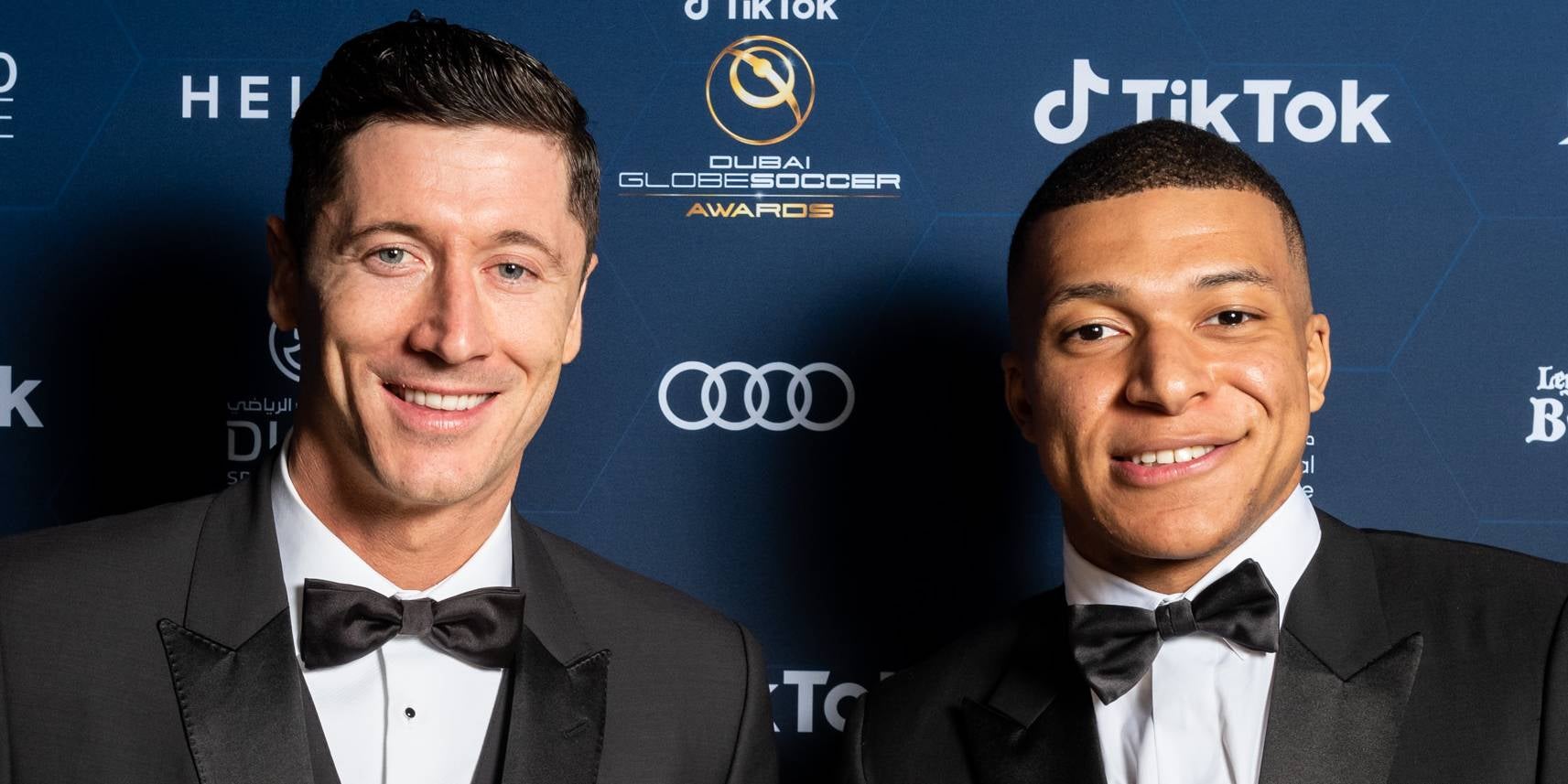 Lewandowski i Mbappé, durant una entrega de premis | Globe Soccer Awards