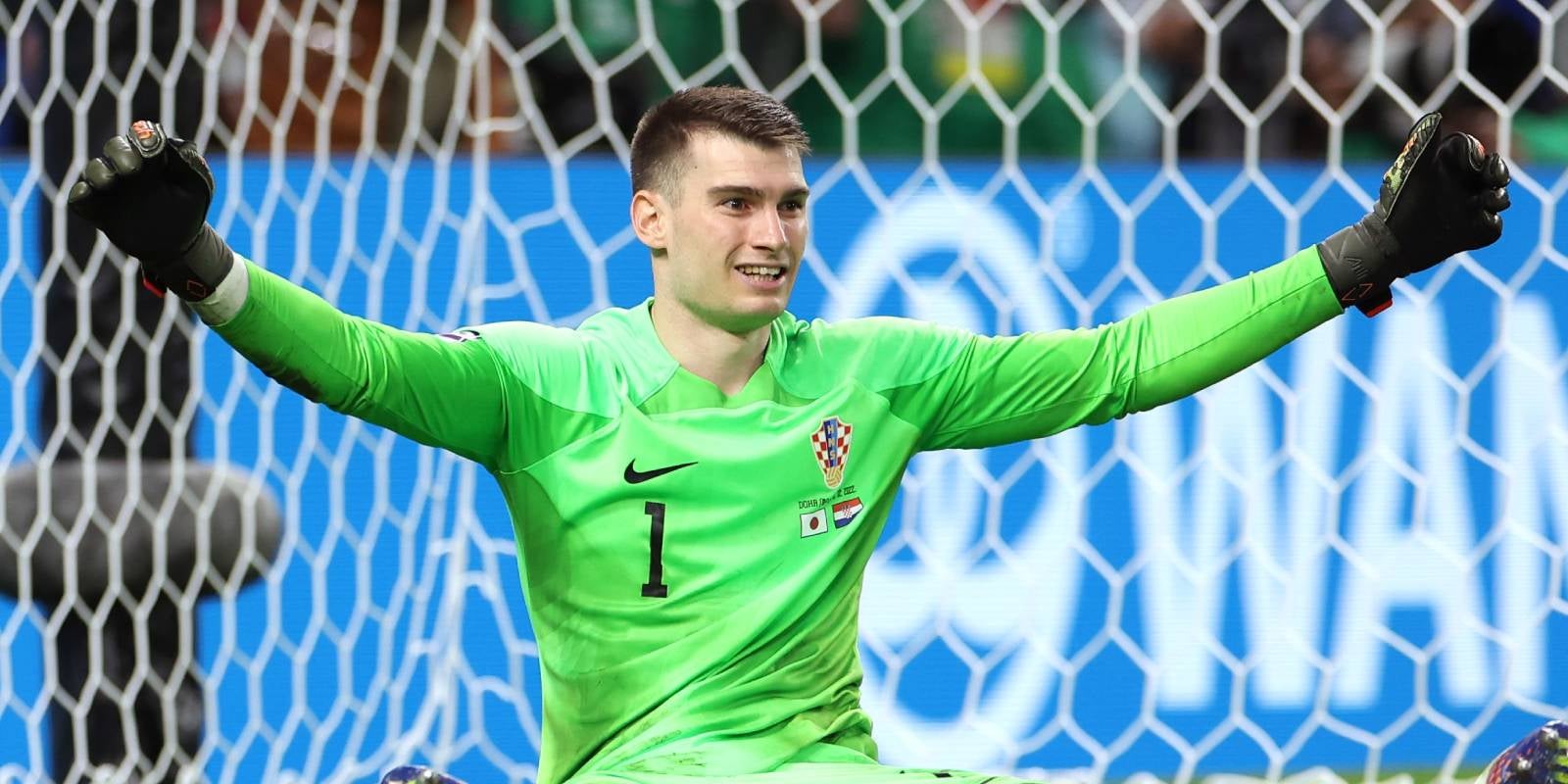 Dominik Livakovic, porter de Croàcia, durant la tanda de penals contra el Japó, al Mundial 2022 | FIFA