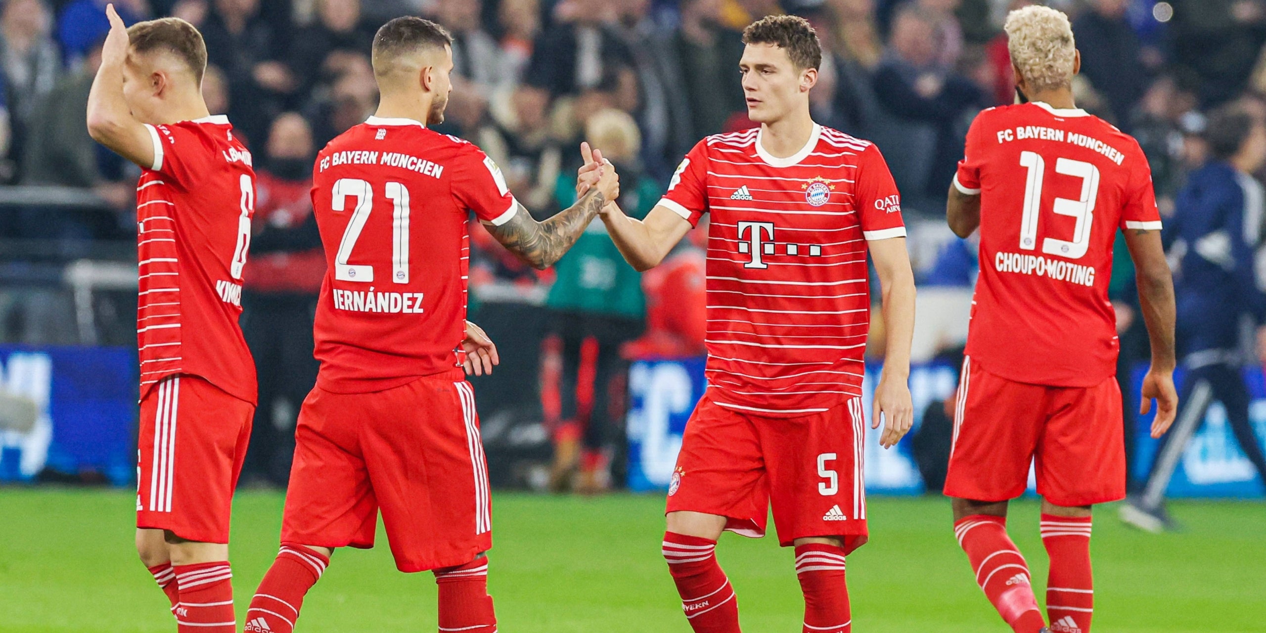 Lucas Hernández y Benjamin Pavard, dándose la mano | Europa Press