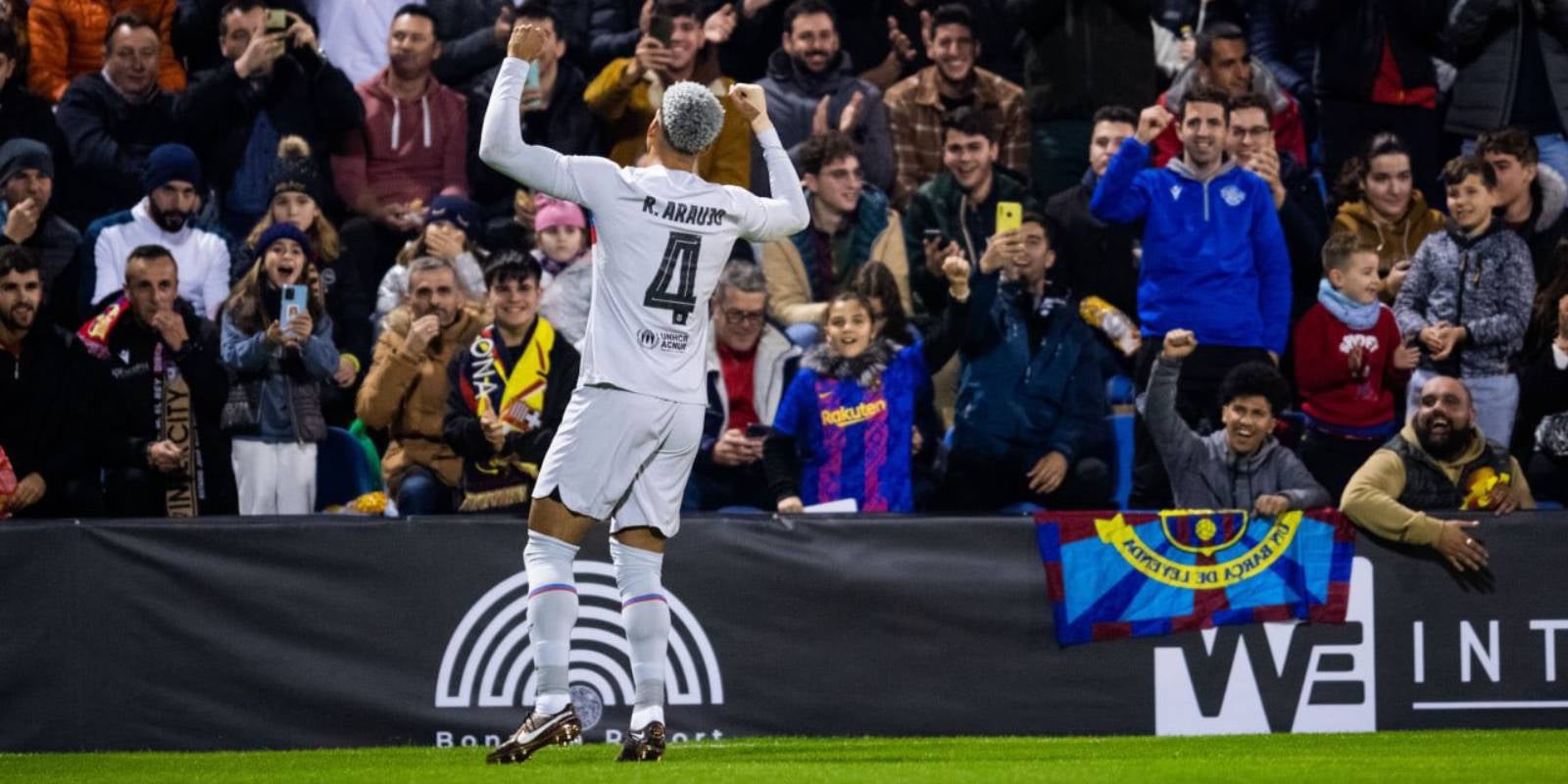 Ronald Araujo, celebrant el primer gol del Barça contra l'Intercity | FC Barcelona