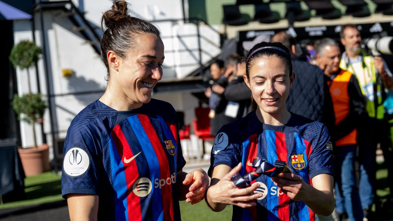 Aitana Bonmatí, amb la medalla de campiona de la Supercopa | FC Barcelona