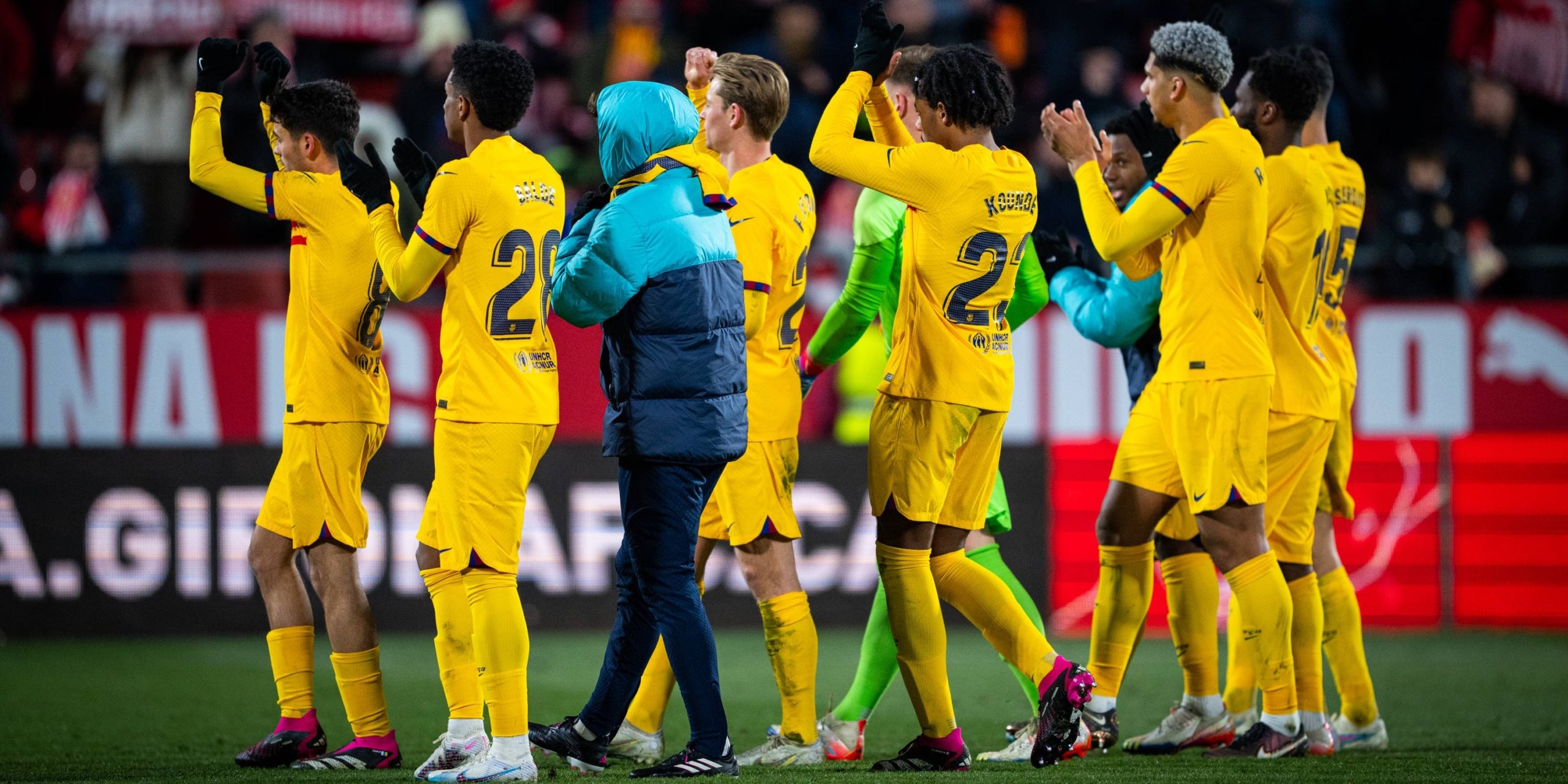 Els jugadors del Barça, celebrant el triomf a Montilivi | @fcbarcelona_cat