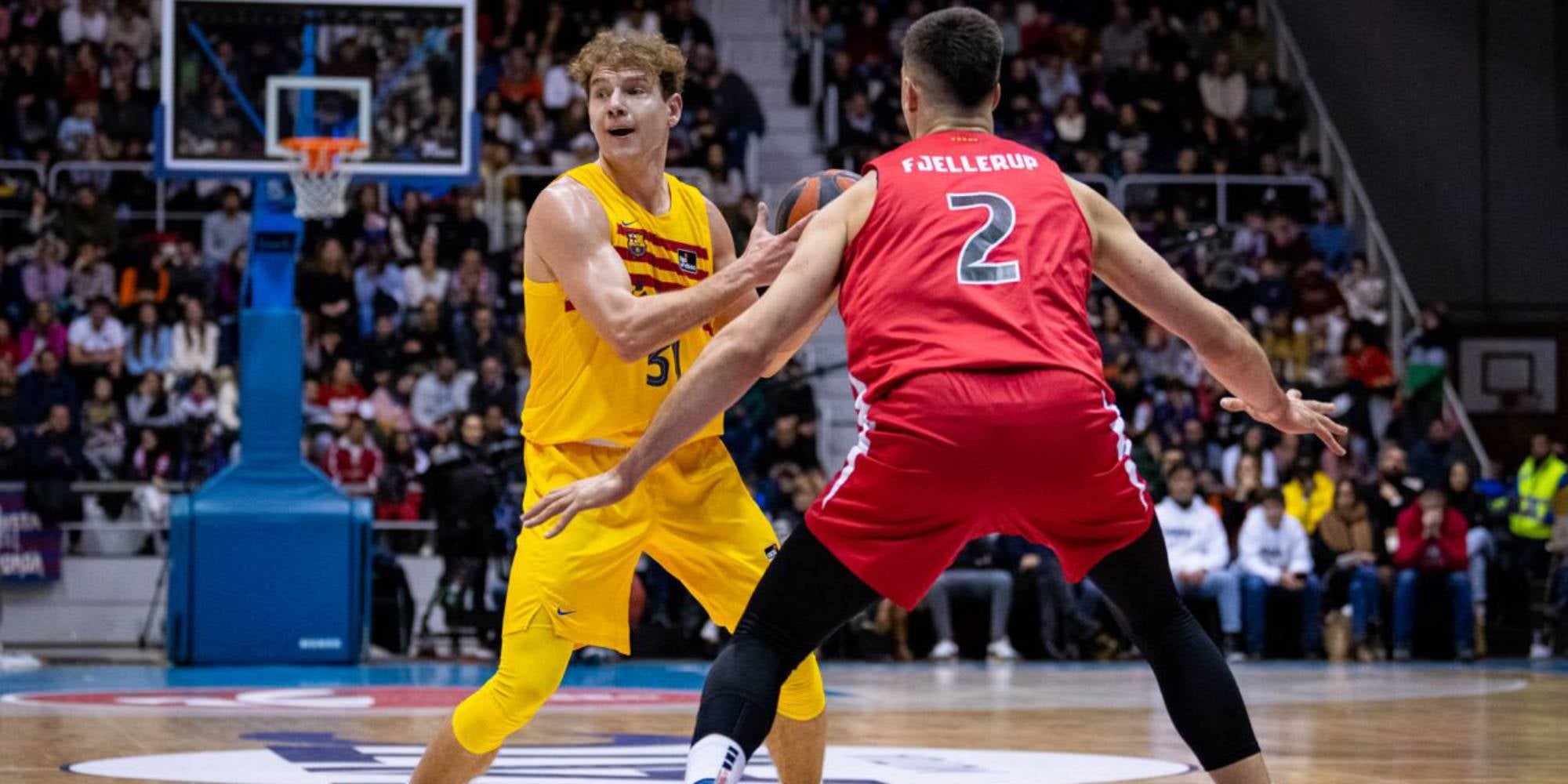 Rokas Jokubaitis y Máximo Fjellerup, durante el Girona-Barça | @fcbbasket