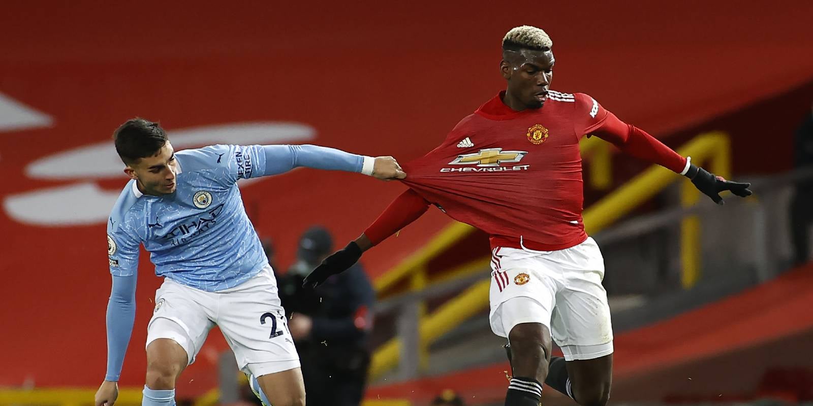 Ferran Torres i Paul Pogba, durant un Manchester United-Manchester City de la temporada 2020/2021 | Europa Press