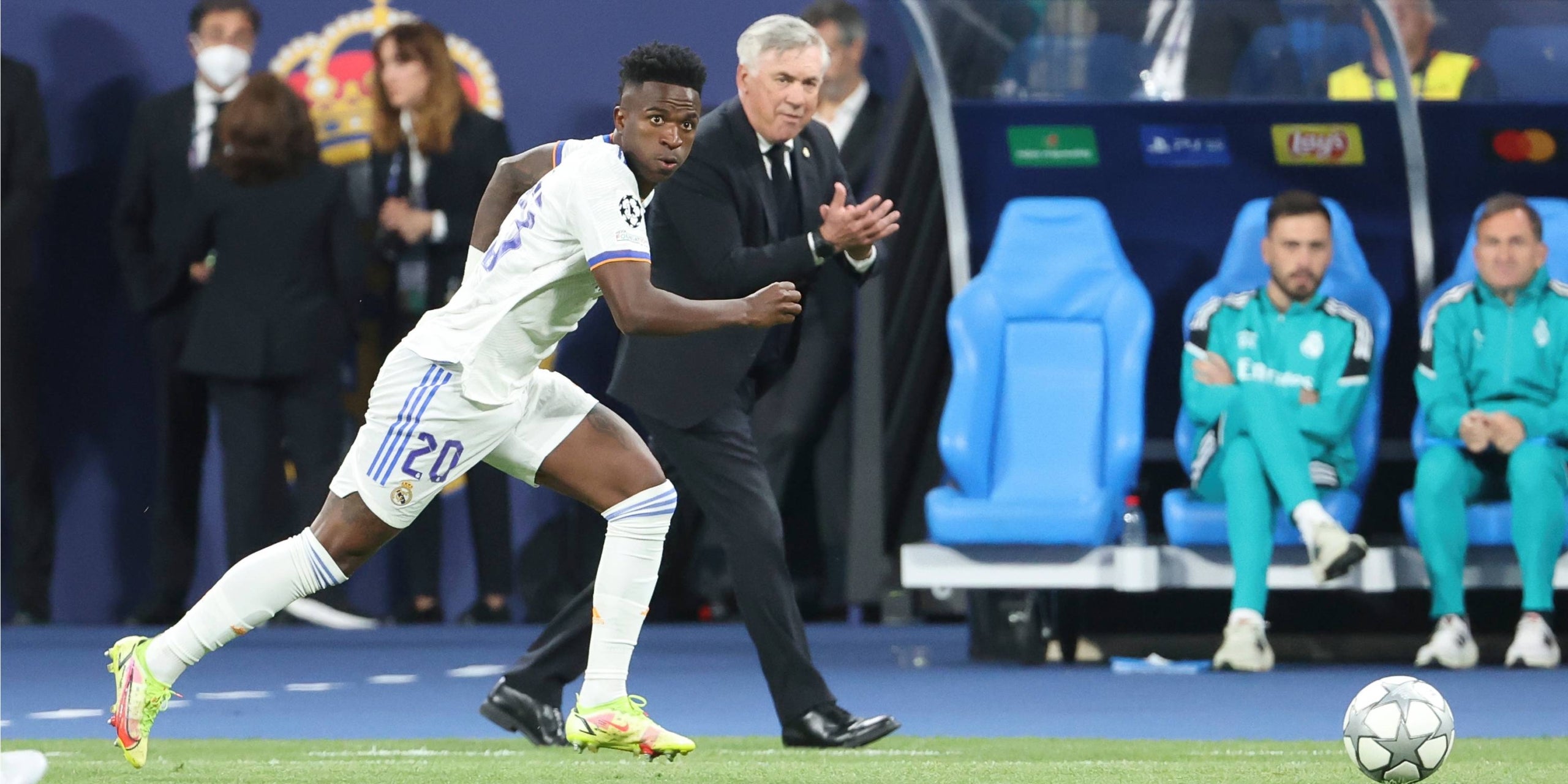Carlo Ancelotti y Vinicius, durante un partido | Europa Press