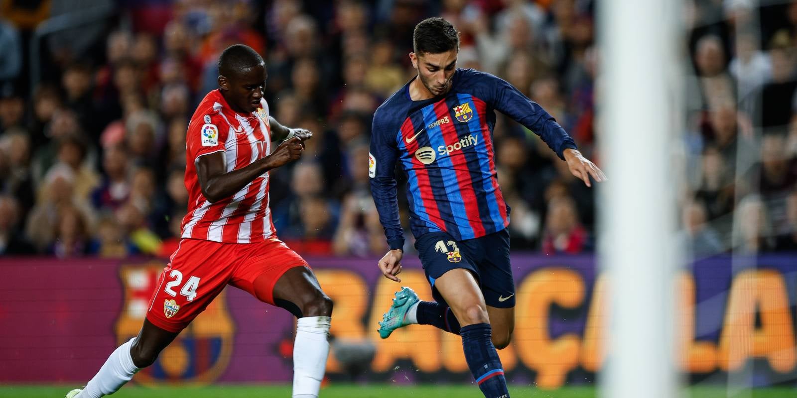 Ferran Torres, durant el Barça-Almeria de la primera volta | Europa Press