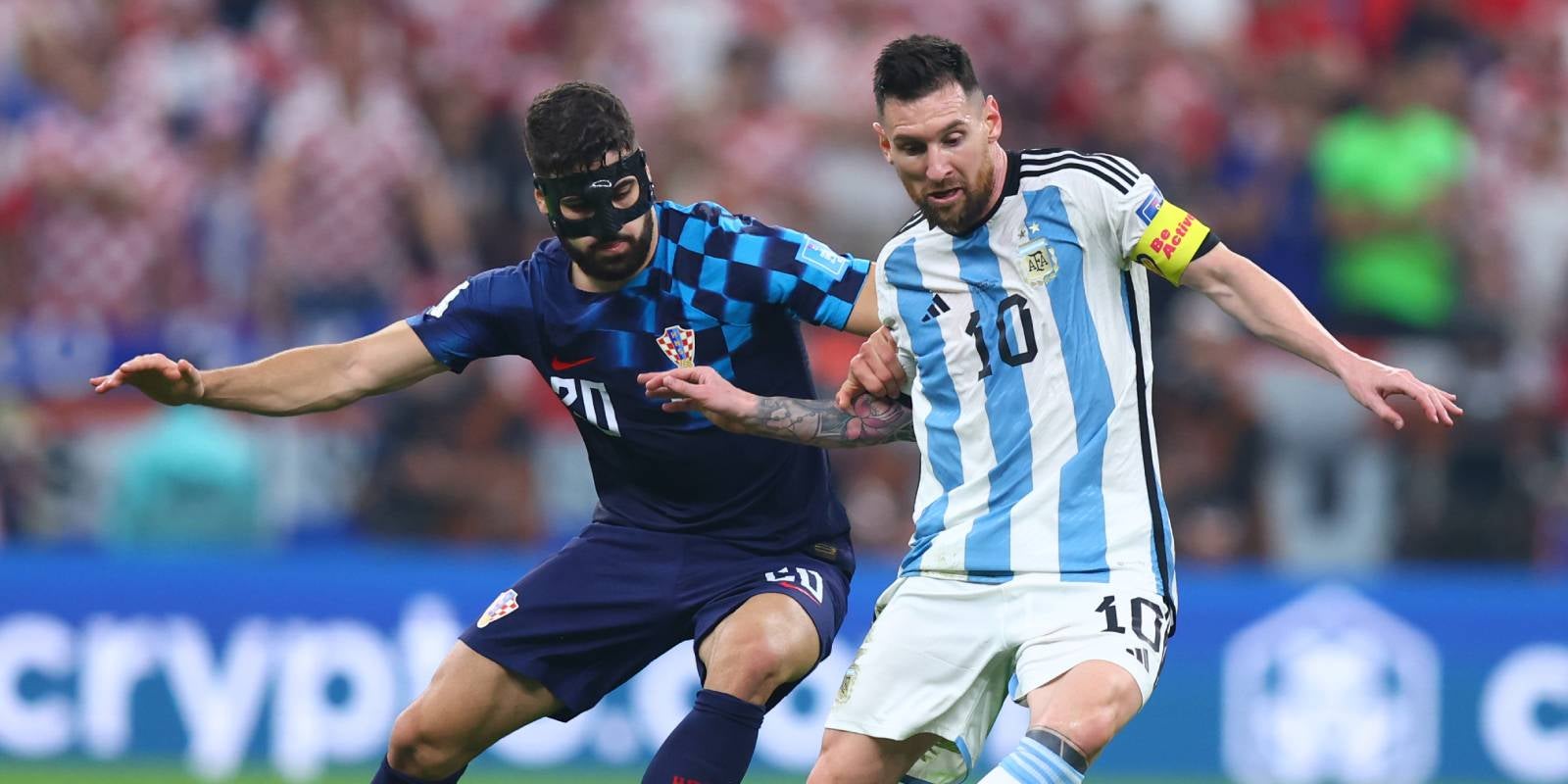 Josko Gvardiol i Leo Messi, durant l'Argentina-Croàcia del Mundial de 2022 | Europa Press