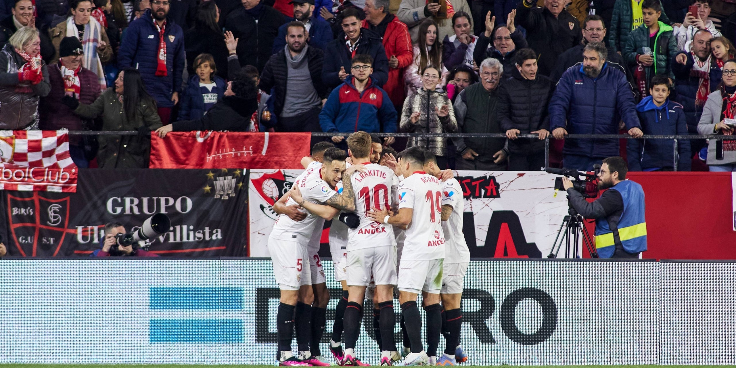Els jugadors del Sevilla, celebrant un gol | Europa Press