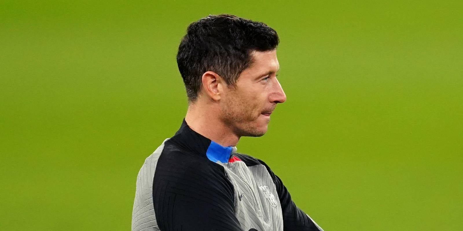Robert Lewandowski, jugador del Barça, entrenant a Old Trafford | Europa Press