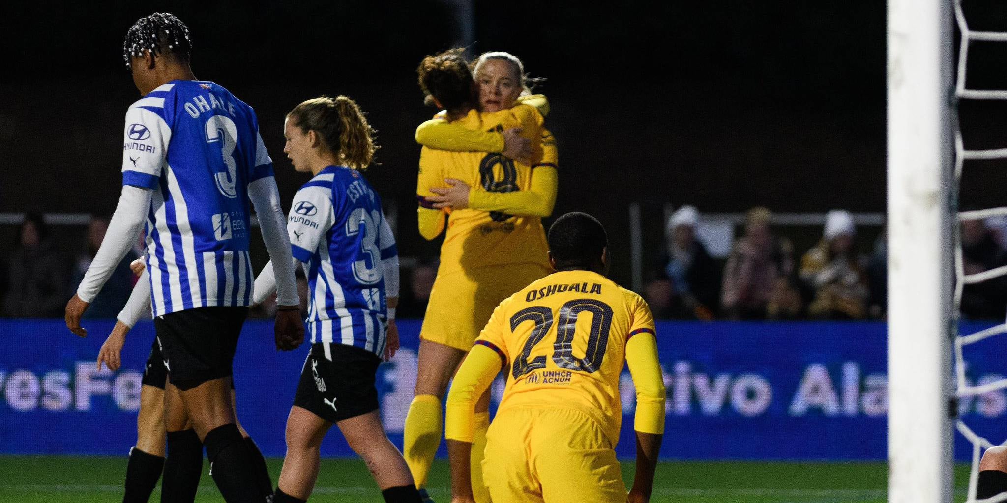 Les jugadores del Barça celebren un dels gols de la tarda | @fcbfemeni