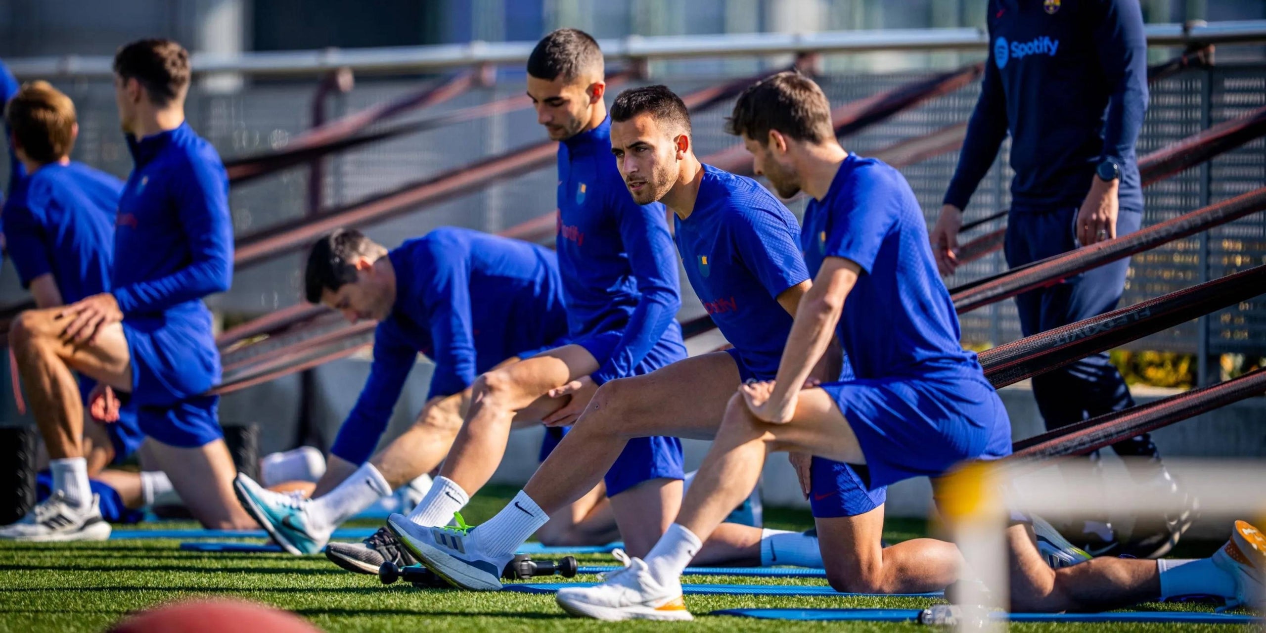 Los jugadores del Barça, durante un entrenamiento antes del partido contra el Manchester United | FC Barcelona