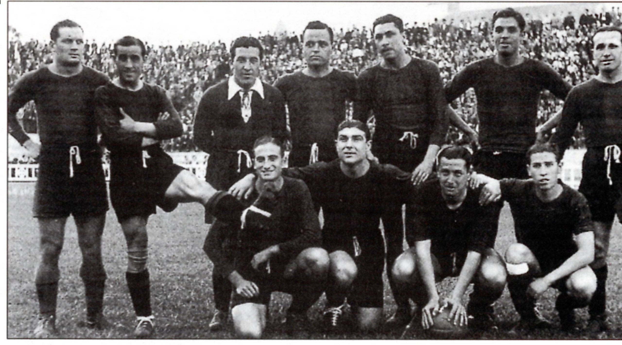 El Barça de la temporada 1936/1937, abans de la disputa d'un partit de la Lliga Mediterrània | FC Barcelona