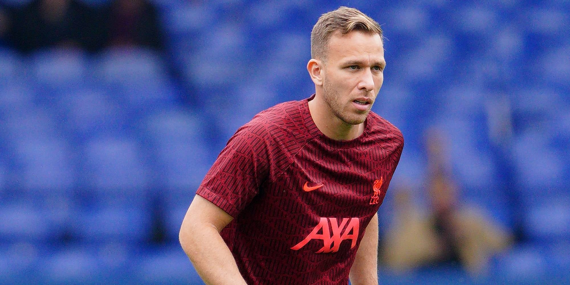 Arthur Melo, en un escalfament amb el Liverpool | Europa Press