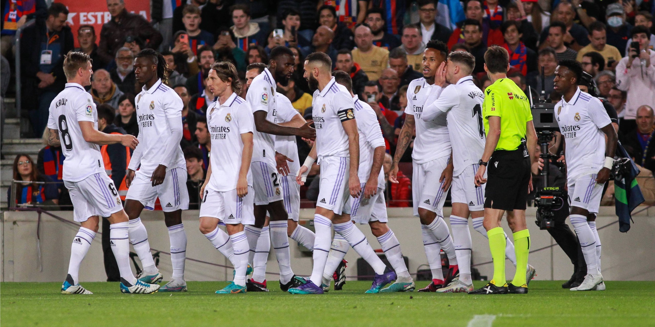 Els jugadors del Madrid, celebrant el gol al Camp Nou | Europa Press