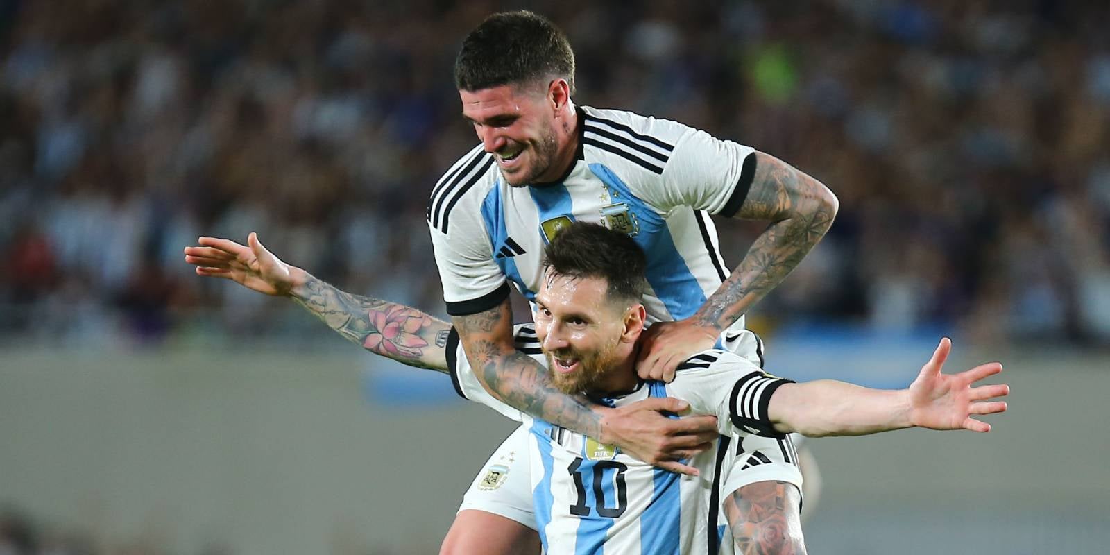 Leo Messi, celebrant amb Rodrigo de Paul el seu gol a Panamà | @Argentina