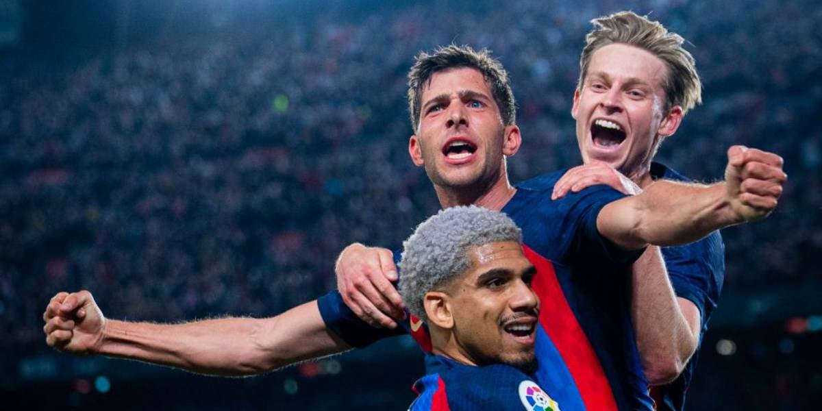 Sergi Roberto, Araujo i De Jong en una imatge d'arxiu | FC Barcelona