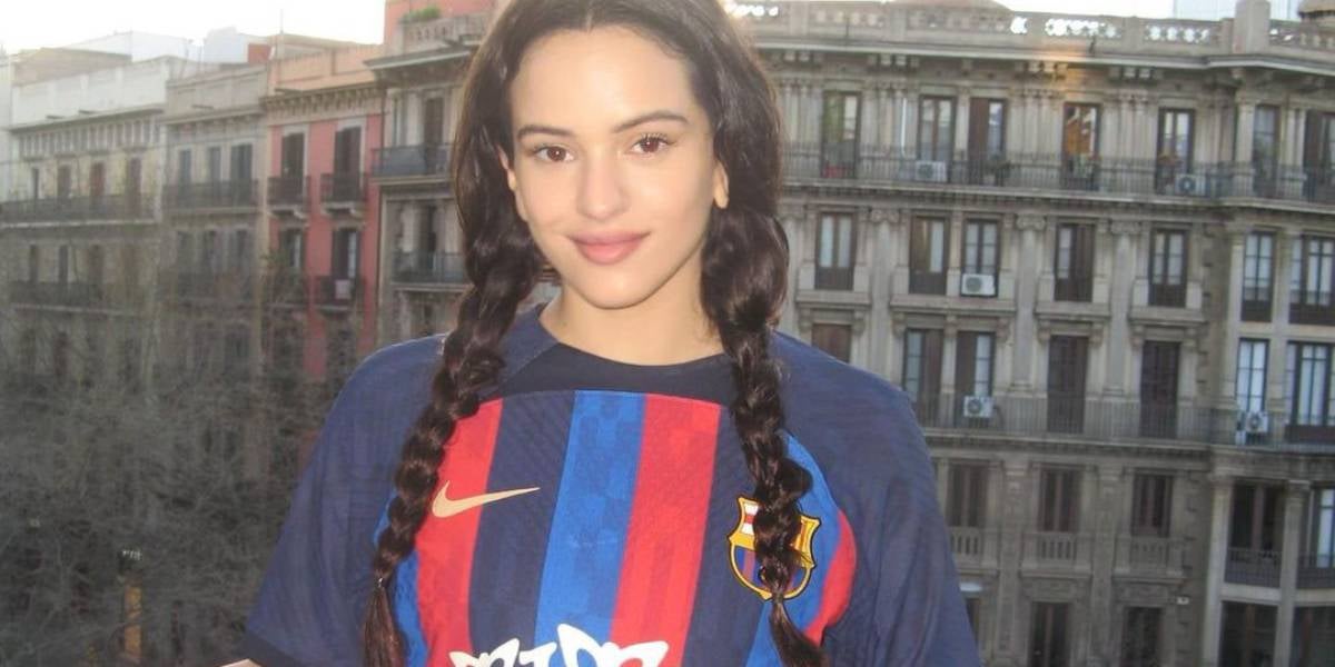 Rosalia, amb la samarreta 'Motomami' del Barça | FC Barcelona