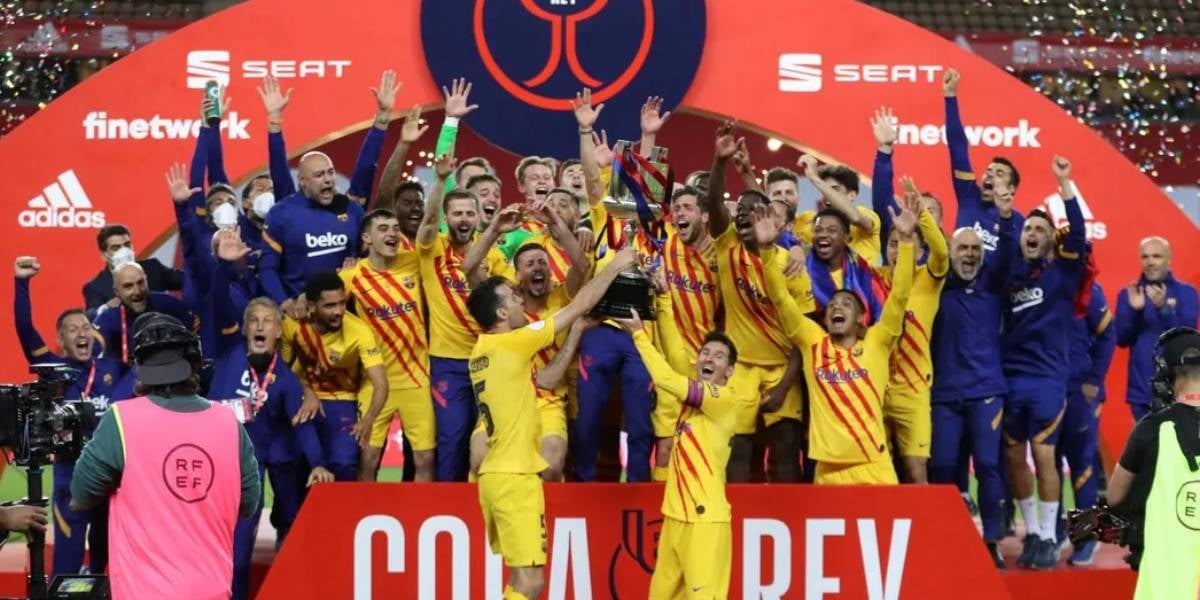 Jugadors del FC Barcelona celebrant el títol de Copa | FC Barcelona