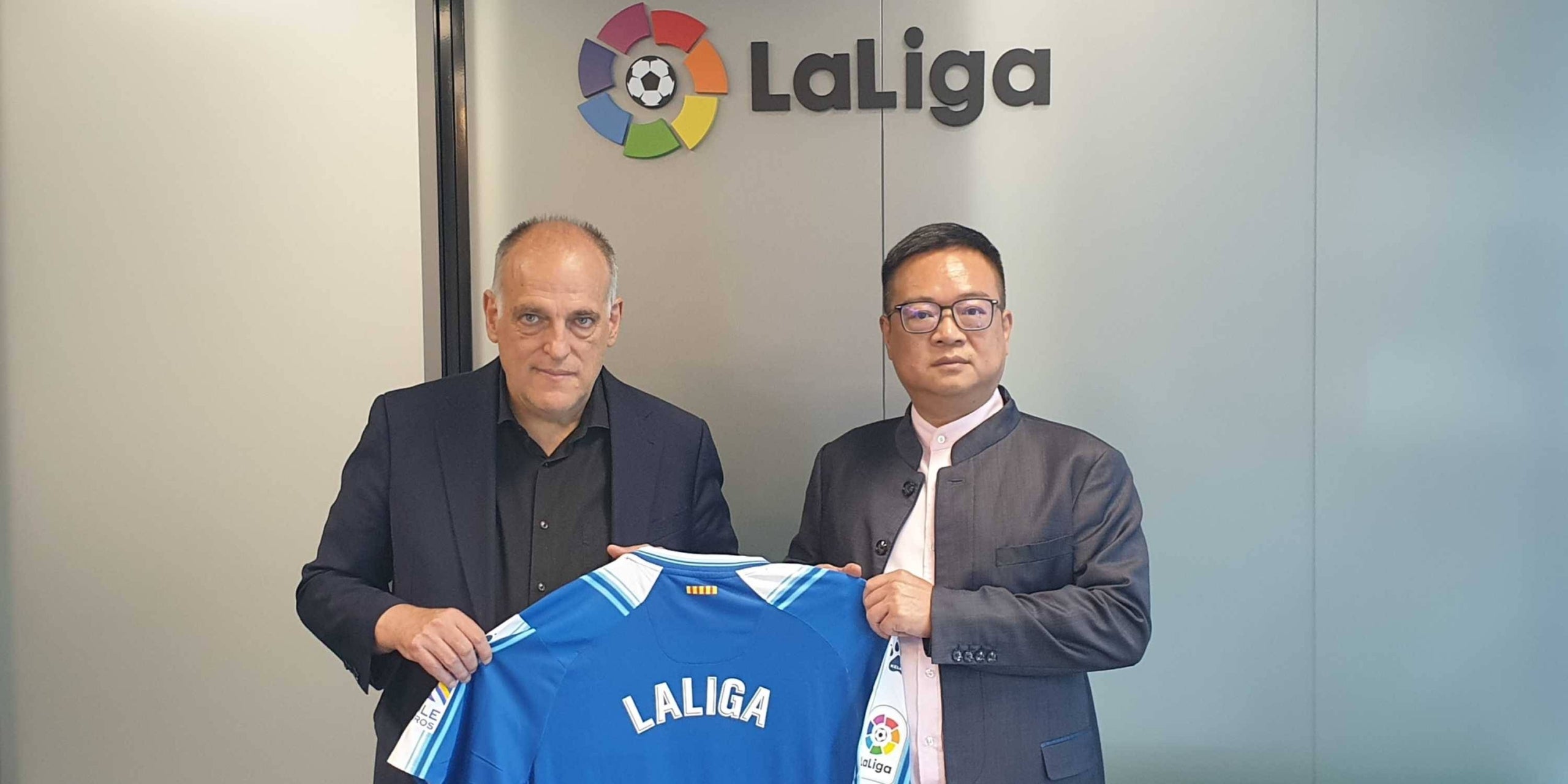 Javier Tebas y Chen Yansheng, en una imagen de archivo | RCD Espanyol