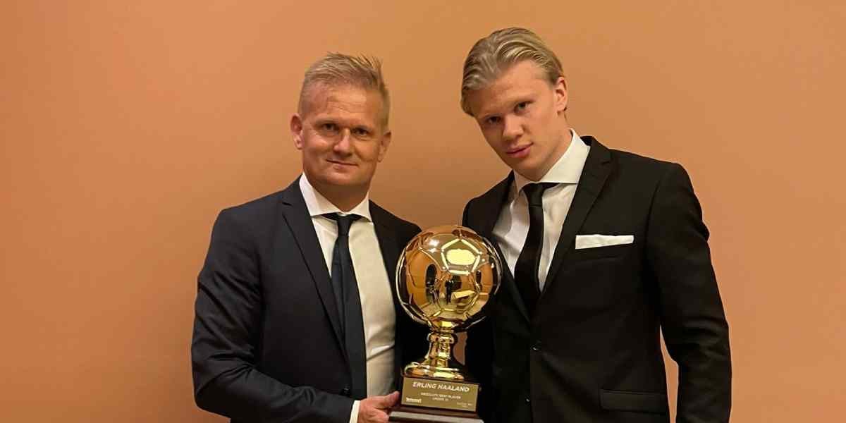 Erling Haaland, juntament amb el seu pare | Europa Press