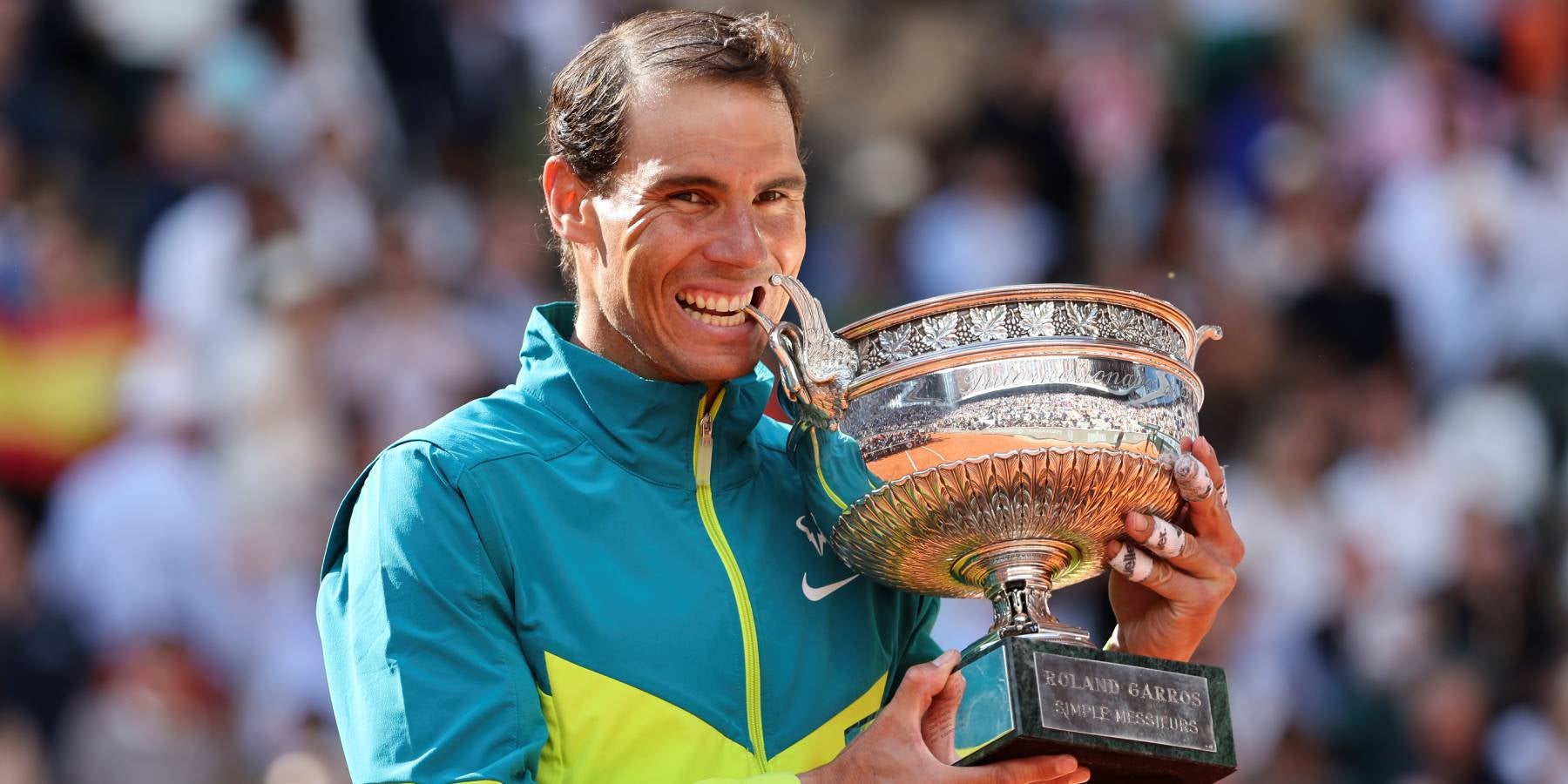 Rafa Nadal, amb el trofeu de Roland Garros | Europa Press