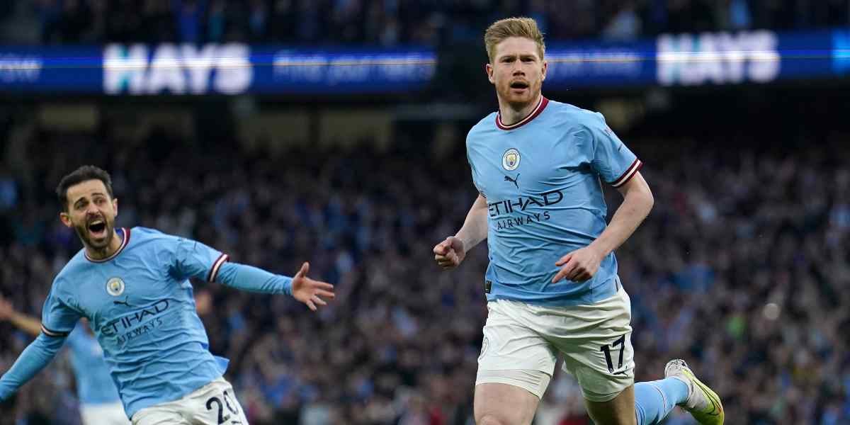 Bernardo Silva y Kevin de Bruyne, jugadores del Manchester City | Europa Press