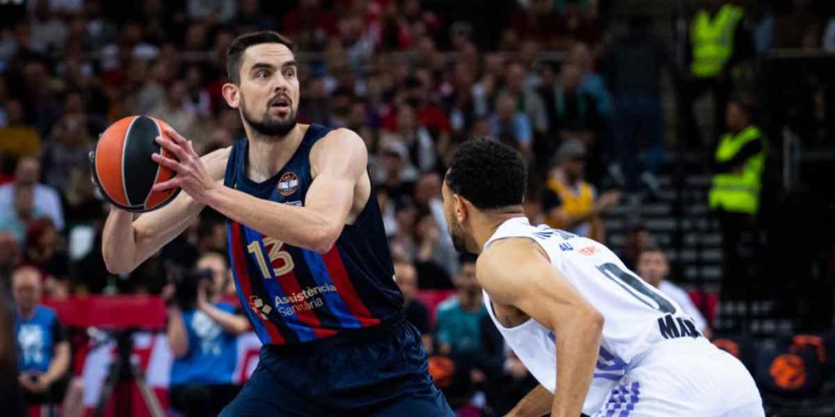 Thomas Satoransky ante Nigel Willams-Goss, durante el Barça-Real Madrid de Euroliga | FC Barcelona