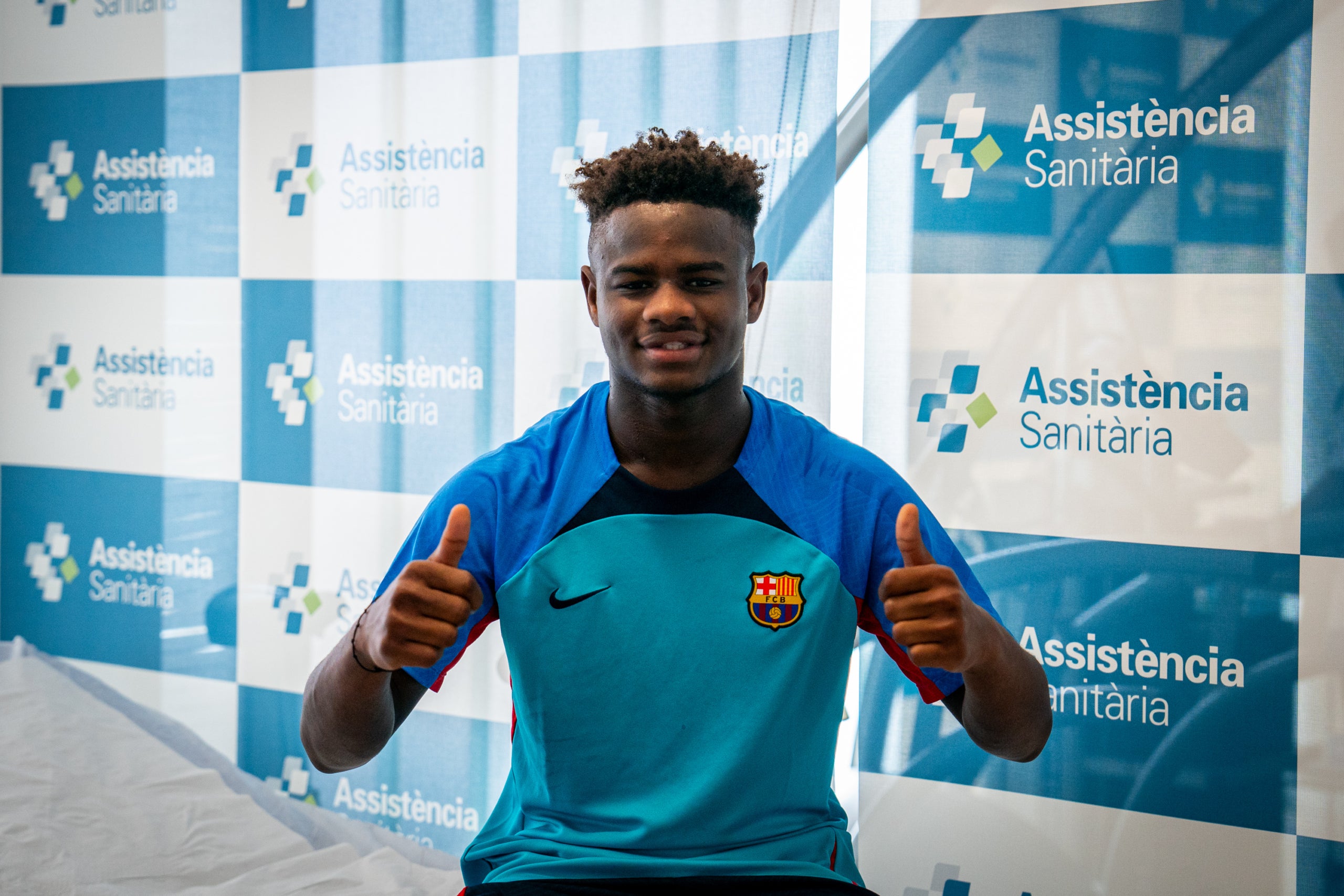 Mikayil Faye, nou jugador del Barça | FC Barcelona