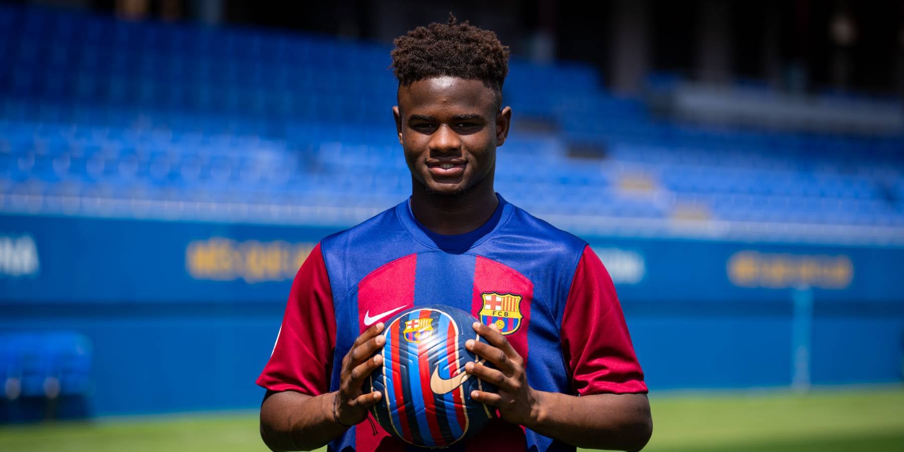 Mikayil Faye, nou jugador del FC Barcelona | FC Barcelona