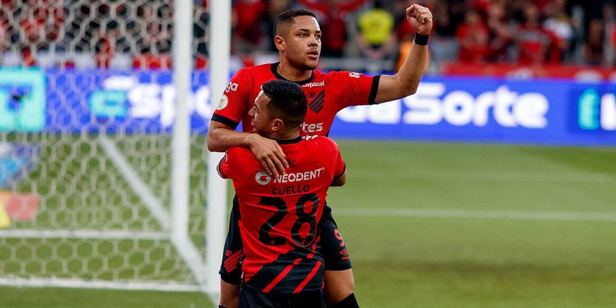 Vitor Roque celebra un gol | Athletico Paranaense