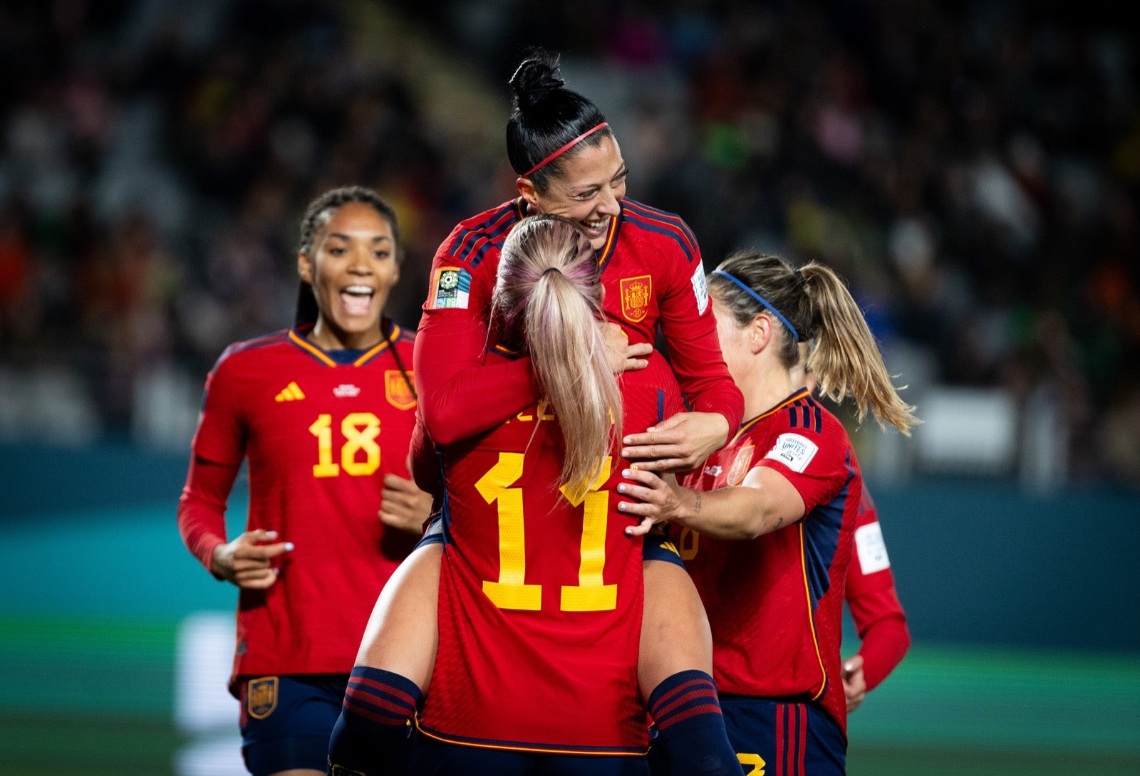 Alexia i Jenni Hermoso celebren un gol | @sefutbol