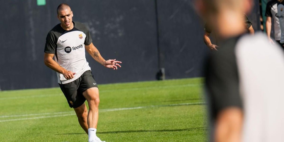 Oriol Romeu, en el seu primer entrenament amb el Barça | FC Barcelona