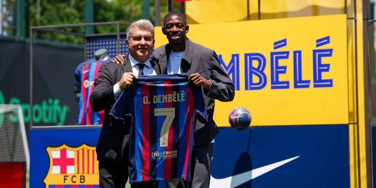 Ousmane Dembélé i Joan Laporta, durant la renovació del jugador | FC Barcelona