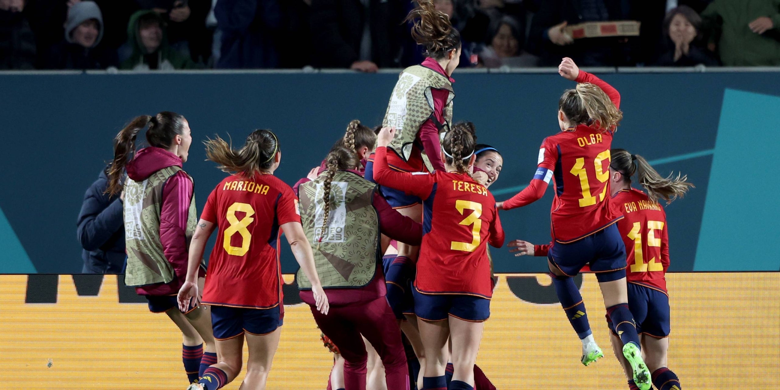 Les jugadores de la selecció espanyola celebren un gol contra Suècia | Europa Press