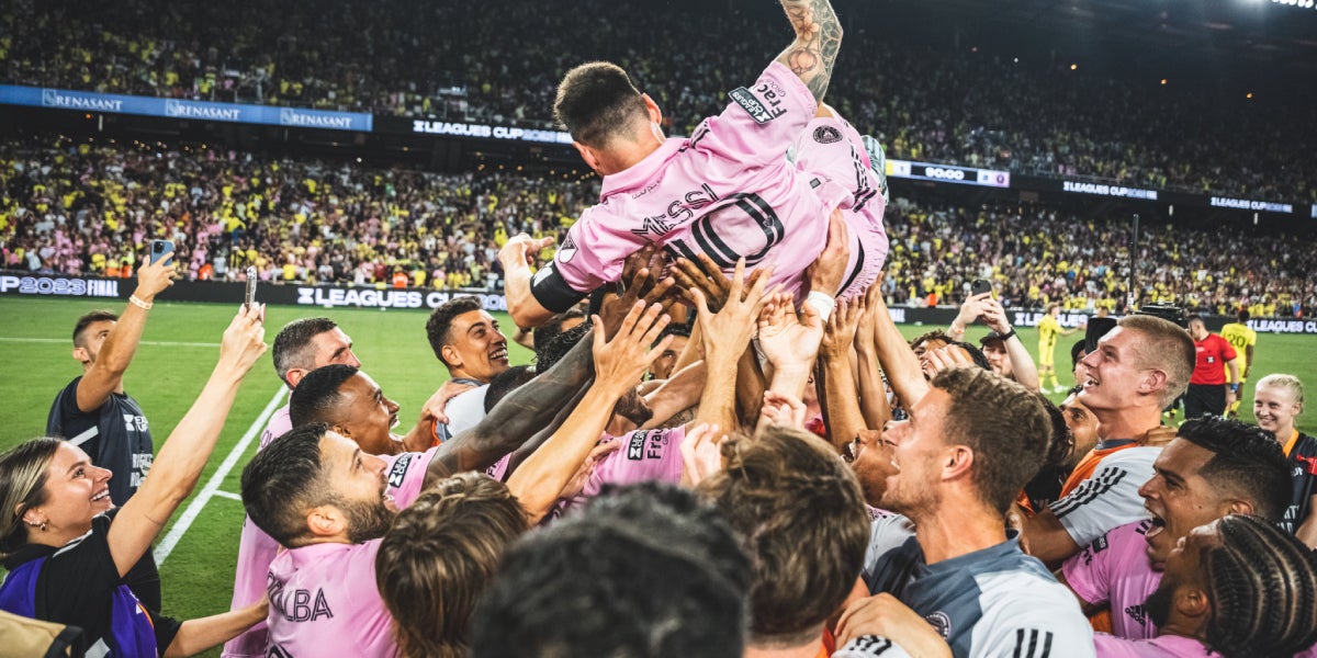 Messi, mantejat pels seus companys | @InterMiamiCF